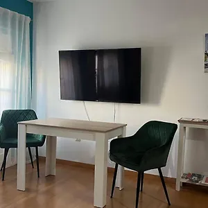 https://the-travellers-house-colon.hotelsincadiz.net